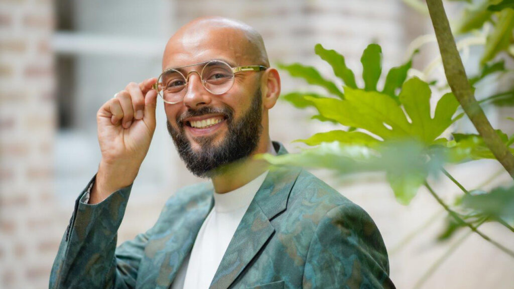 portret Karim Amghar