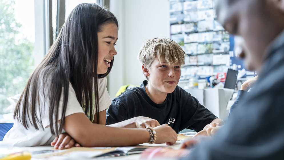 twee leerlingen in de klas