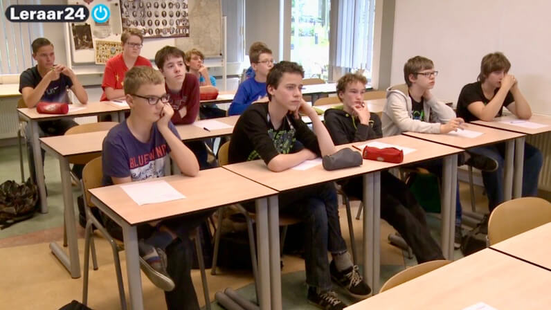 Leerlingen in een schoollokaal